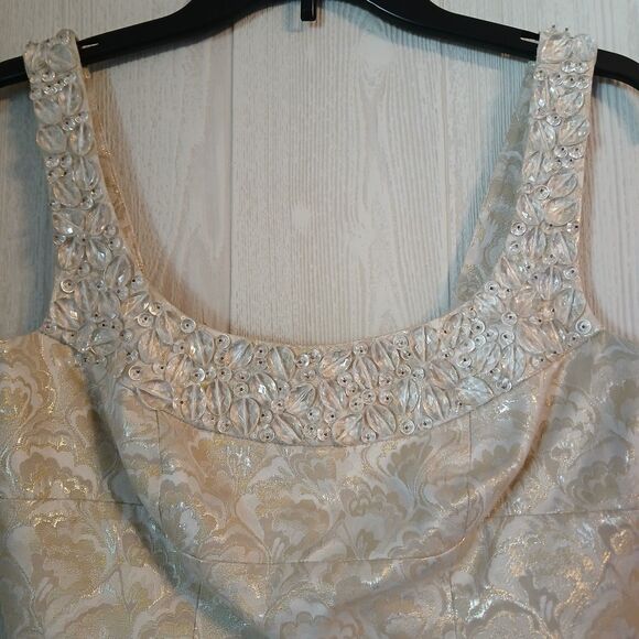 Nordstrom Maggy London Petites Size 6P Gold Beige Floral Pattern Beaded Dress - Picture 3 of 11